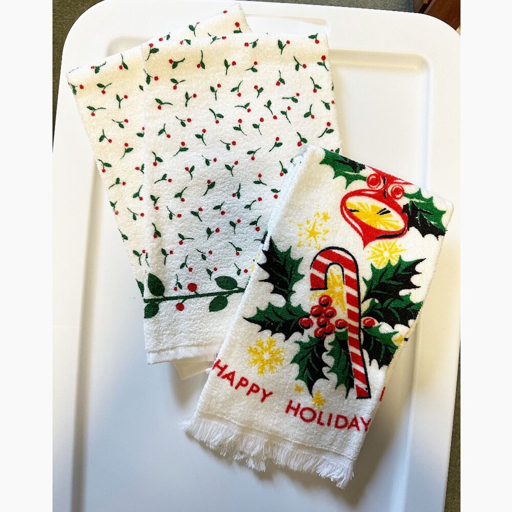 Retro Holiday Hand Towels - NEW With Tags